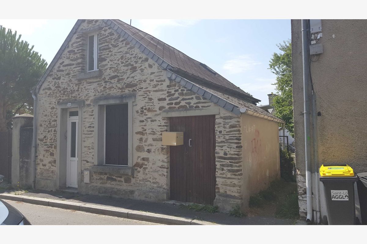 à louer petite maison en pierres, 50 m2, 2 chambres, cuisine