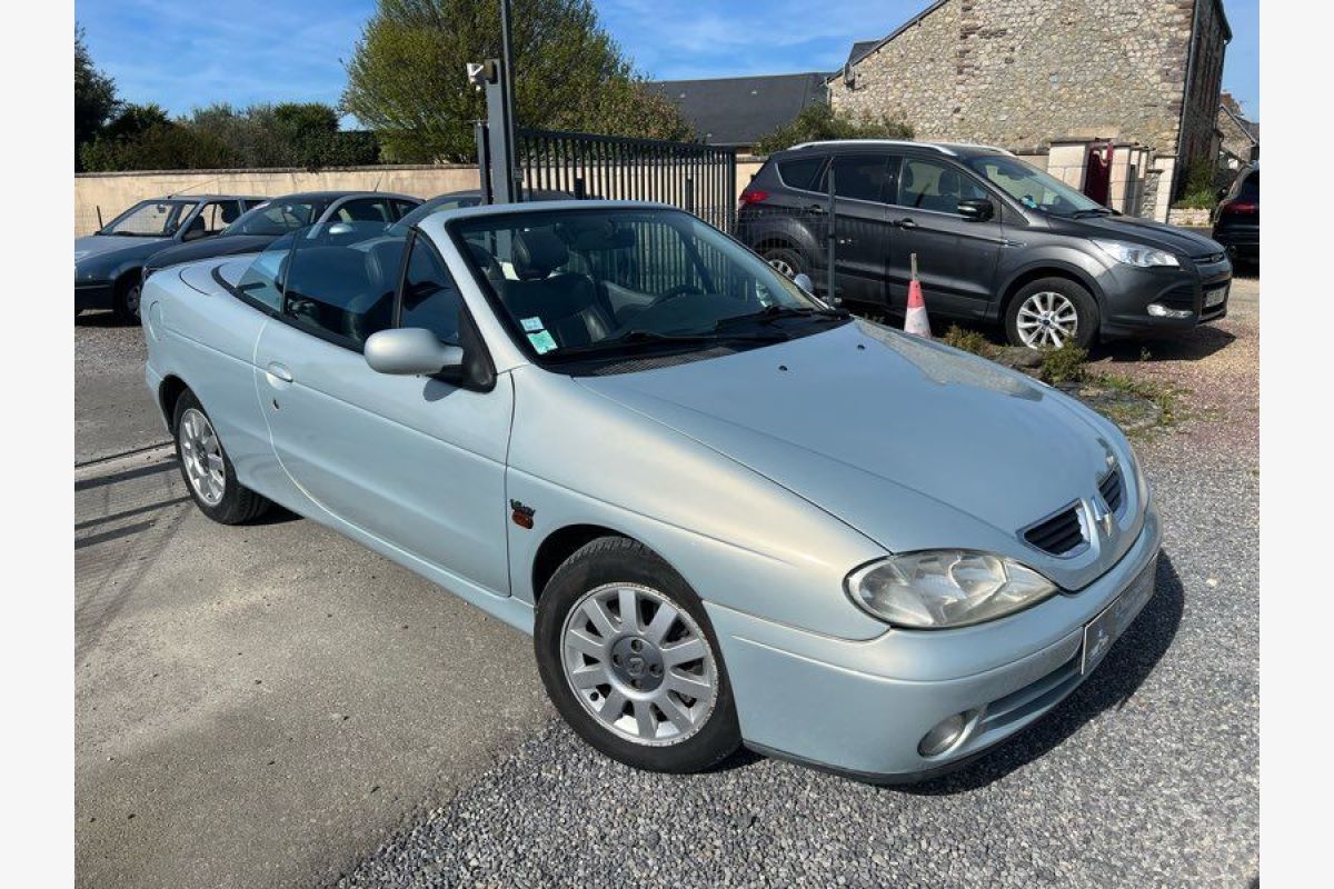 Mégane cabriolet essence