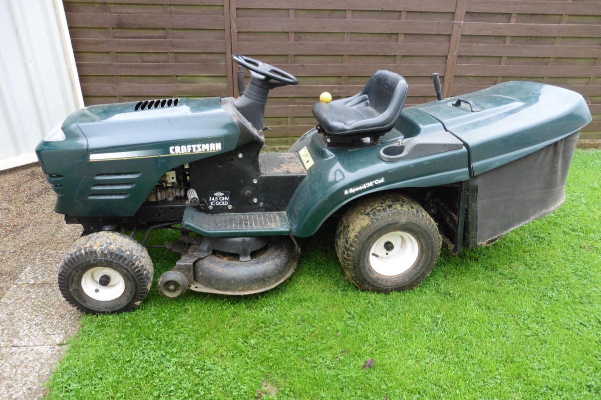 Tracteur tondeuse auto portée 