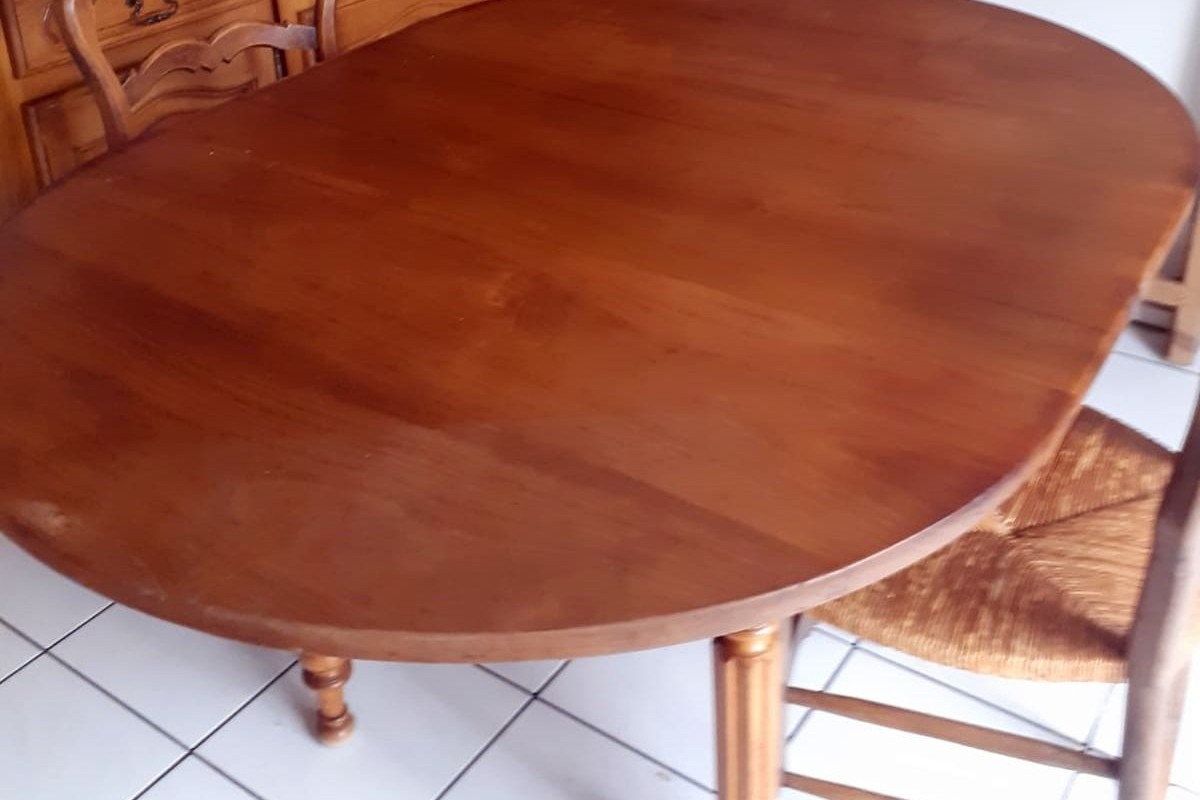 Table ovale ancienne