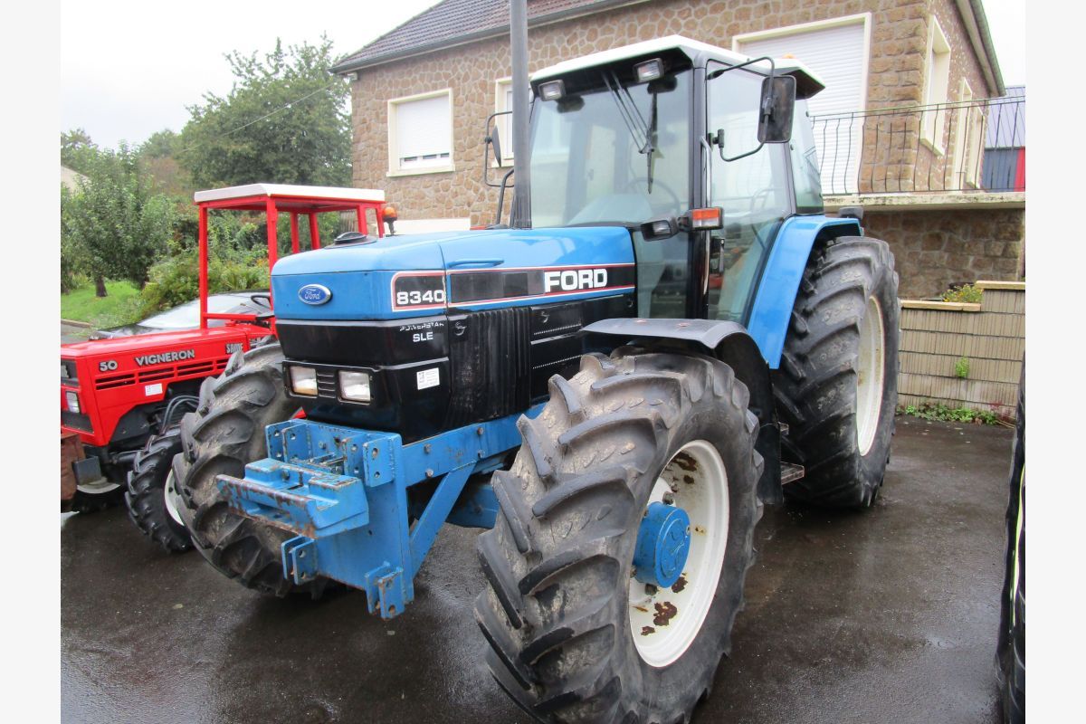 Tracteur Ford 8340