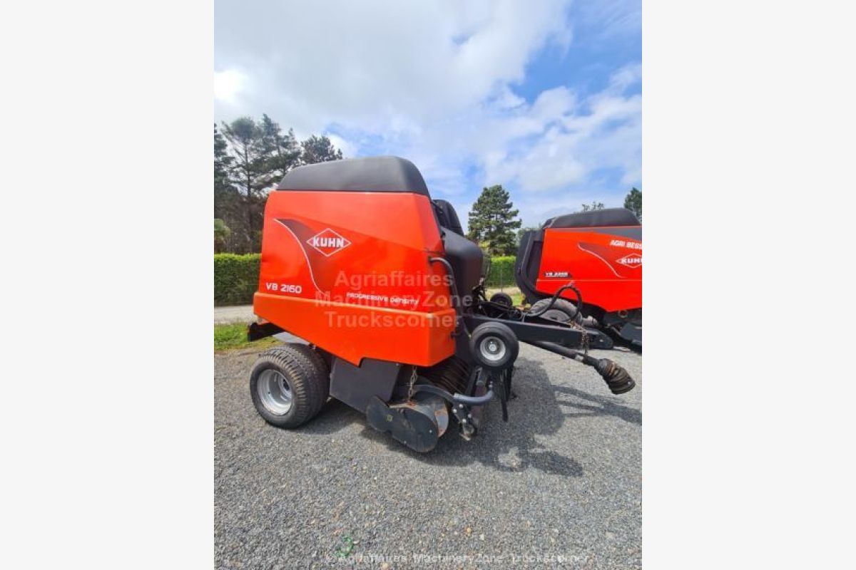 Kuhn VB 2160 Presse à balles rondes