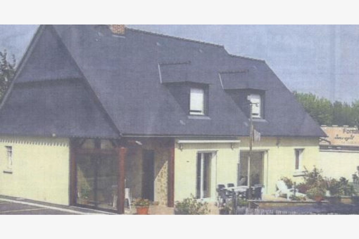 vends maison de plain pied, 160 m2, 5 chambres, pièce de vie