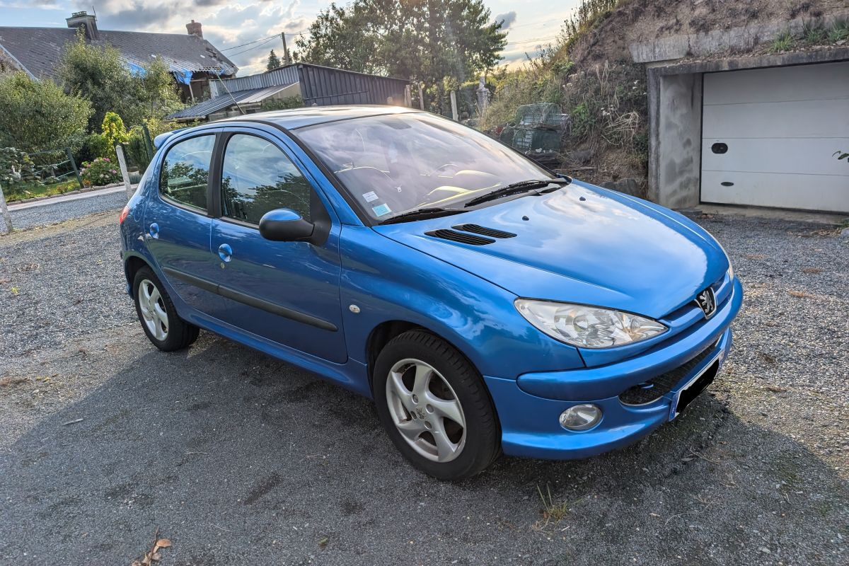 Peugeot 206 XT 1.6 Ess 110 cv