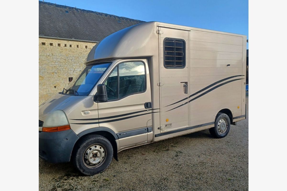 Camion chevaux Renault Master