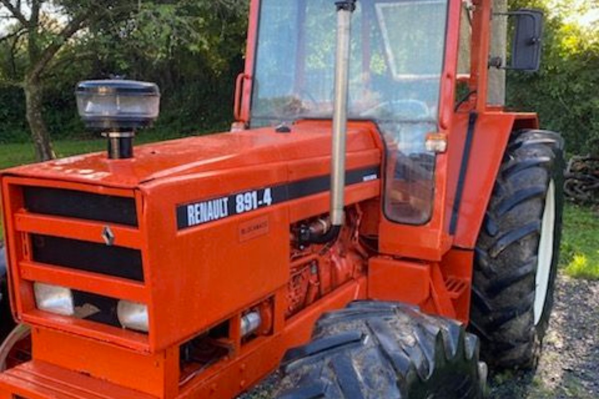 Tracteur Renault 891-4