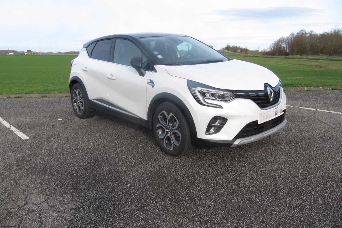 Renault Captur techno full hybride145