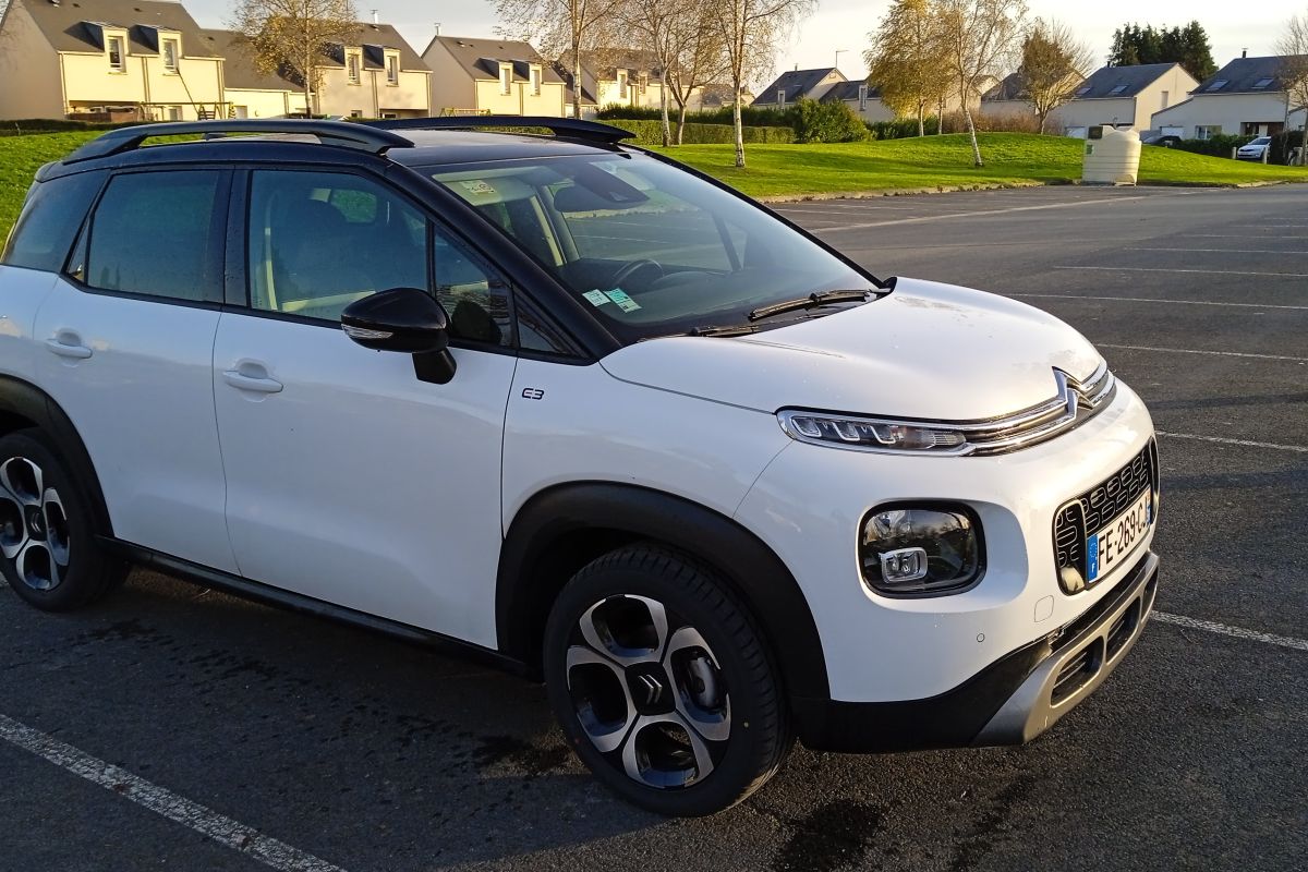 C3 Aircross blue HDI 100 cv 45900 km