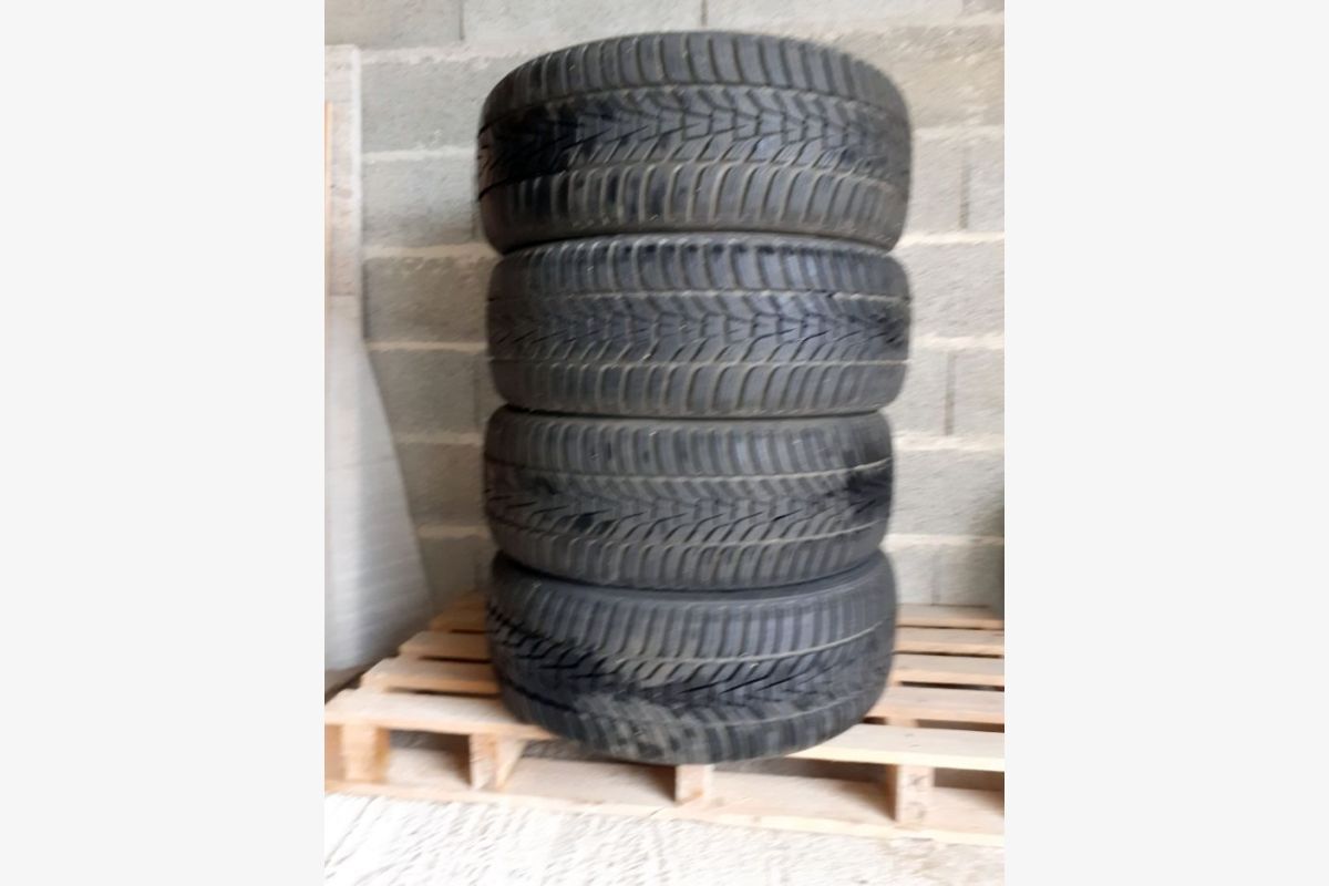 4 pneus hiver Hankook