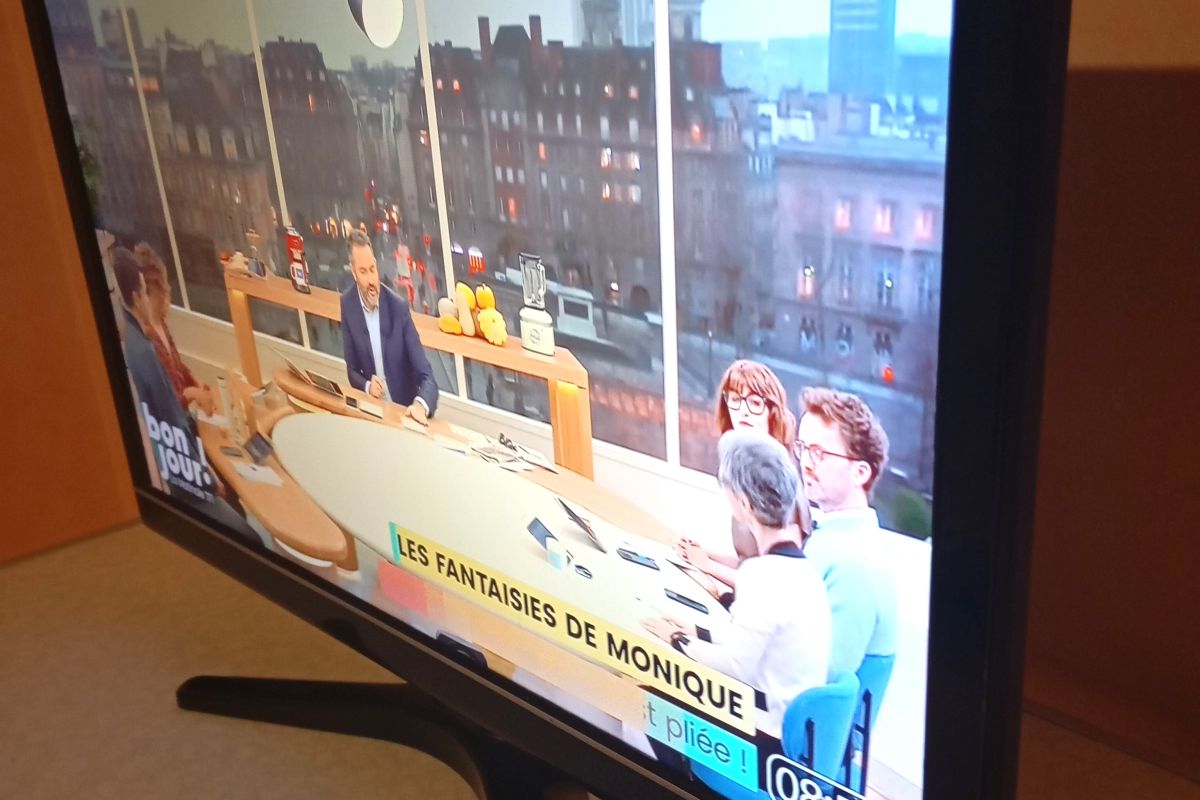 Télévision  écran plat  21,5 pouces 