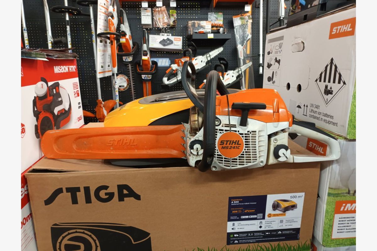 Tronconneuse Stihl MS241CM