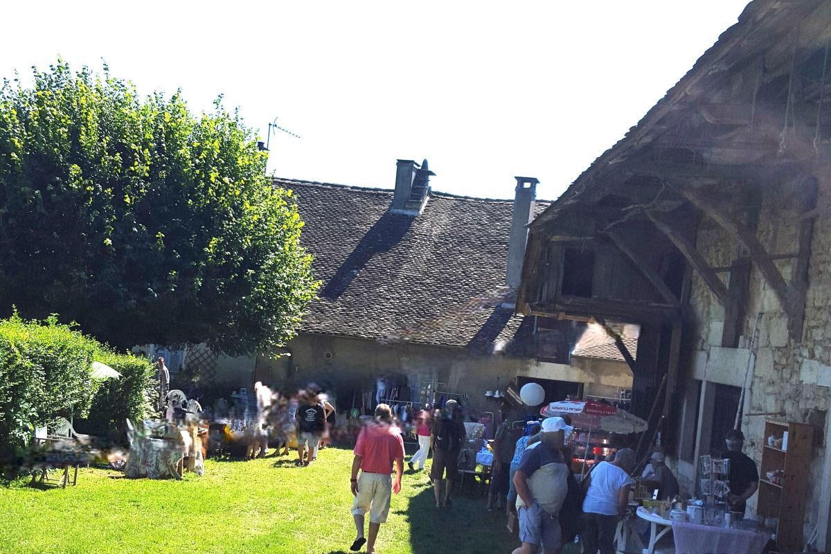vide-maison mensuel, antiquités, arts de table, trouvailles.