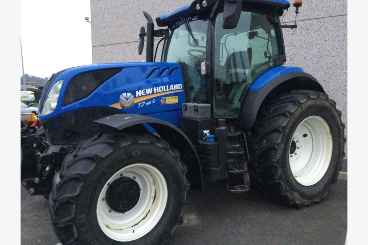 New Holland T7-165s