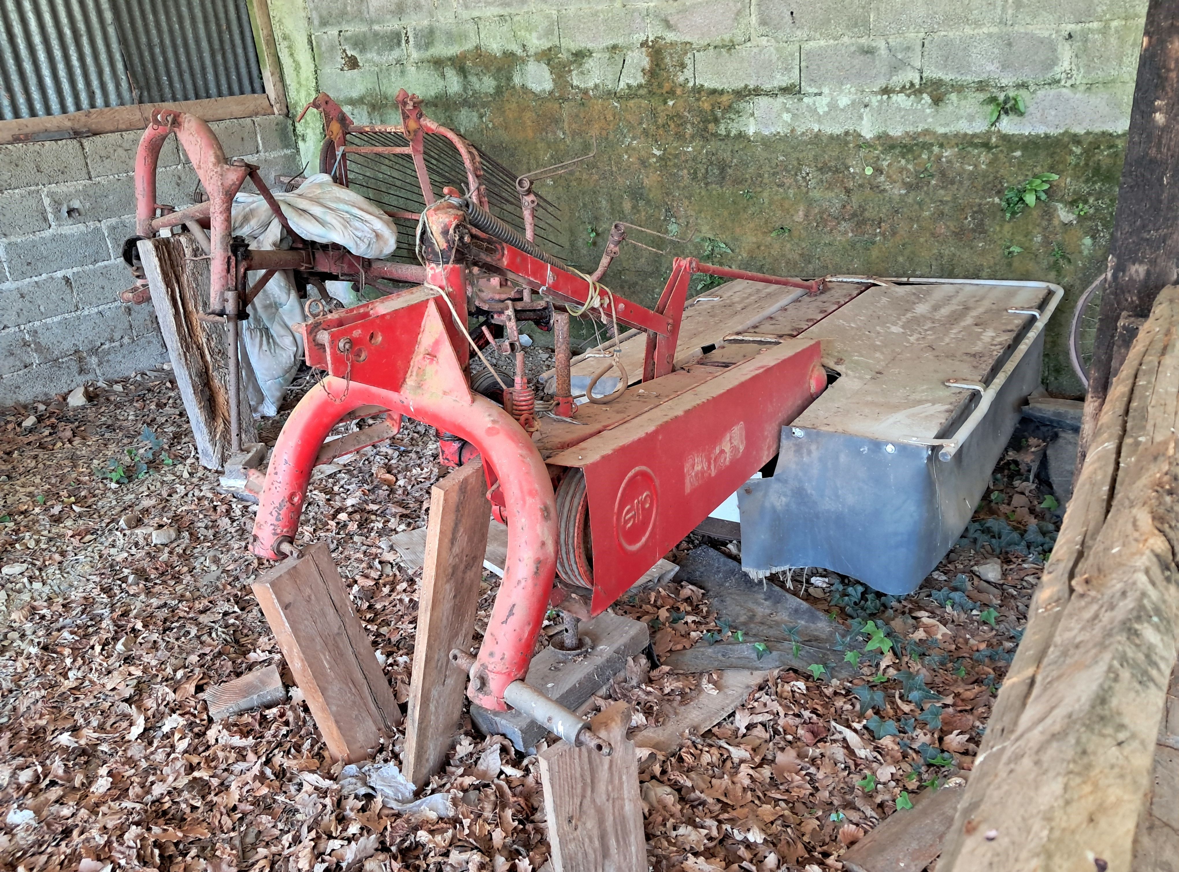 Faucheuse à tambour et pirouette andaineuse