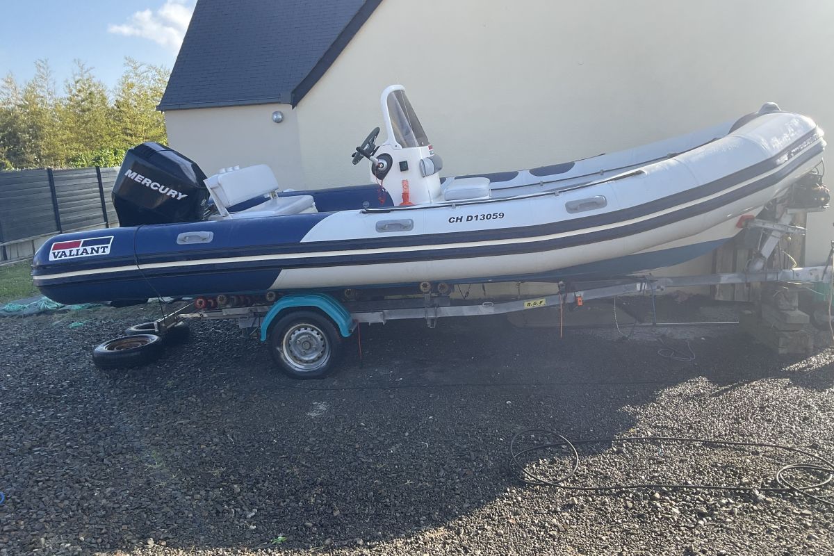 Bateau semi rigide
