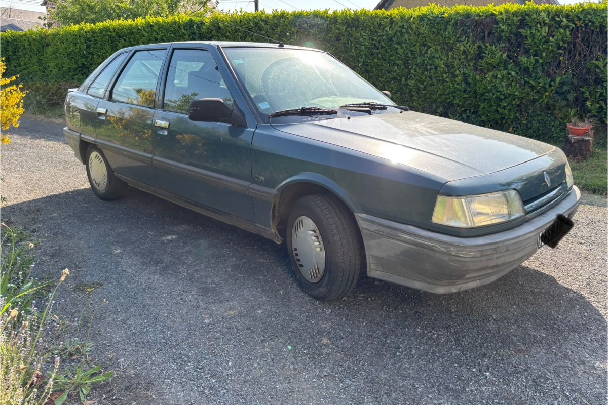 Renault 21 TS 2500€