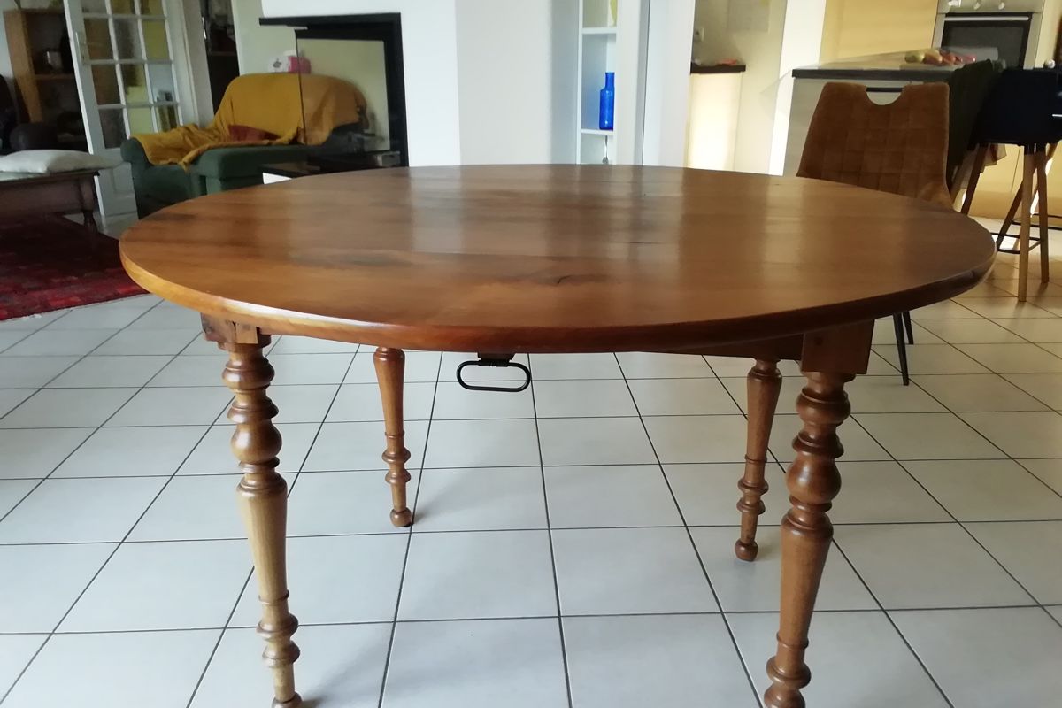 Table ronde merisier 