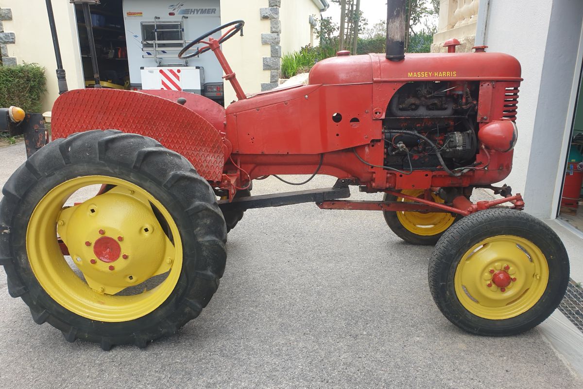 Tracteur Pony 812 essence
