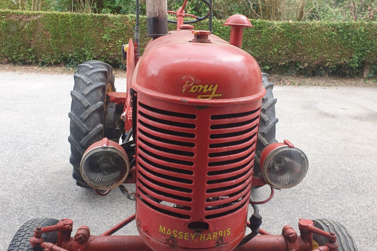 PONY 812 essence 
