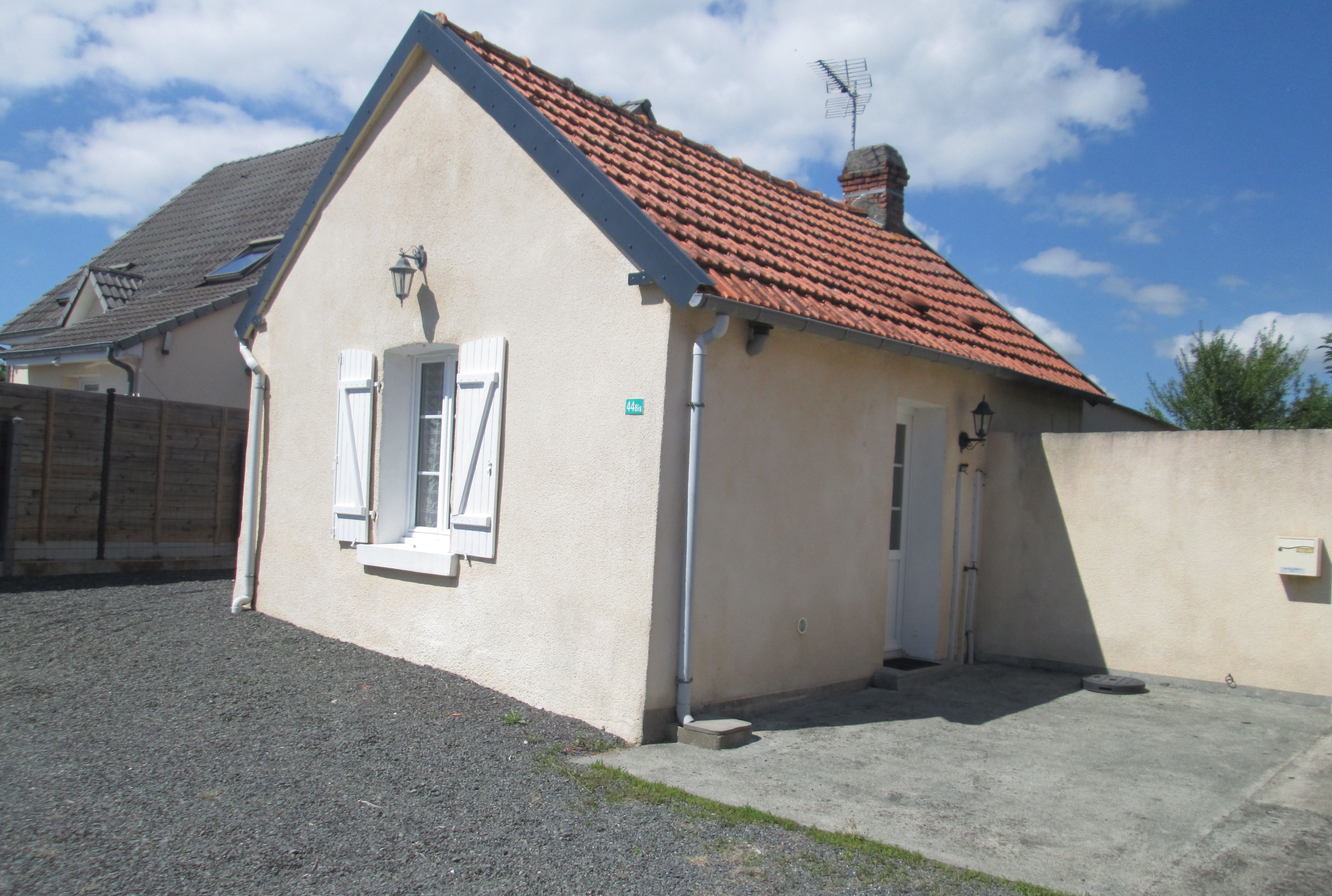Bréhal, loue maison meublée...
