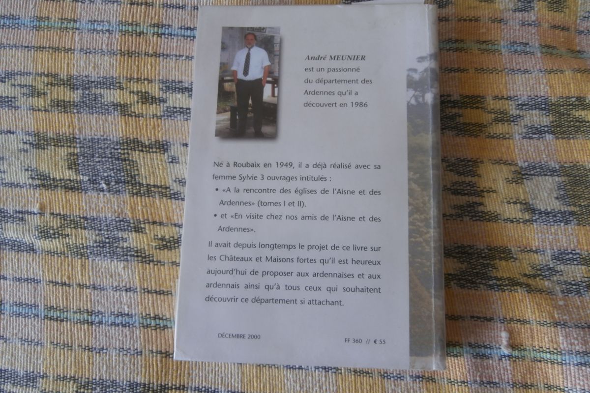 livre 300 châteaux et maisons fortes des Ardennes