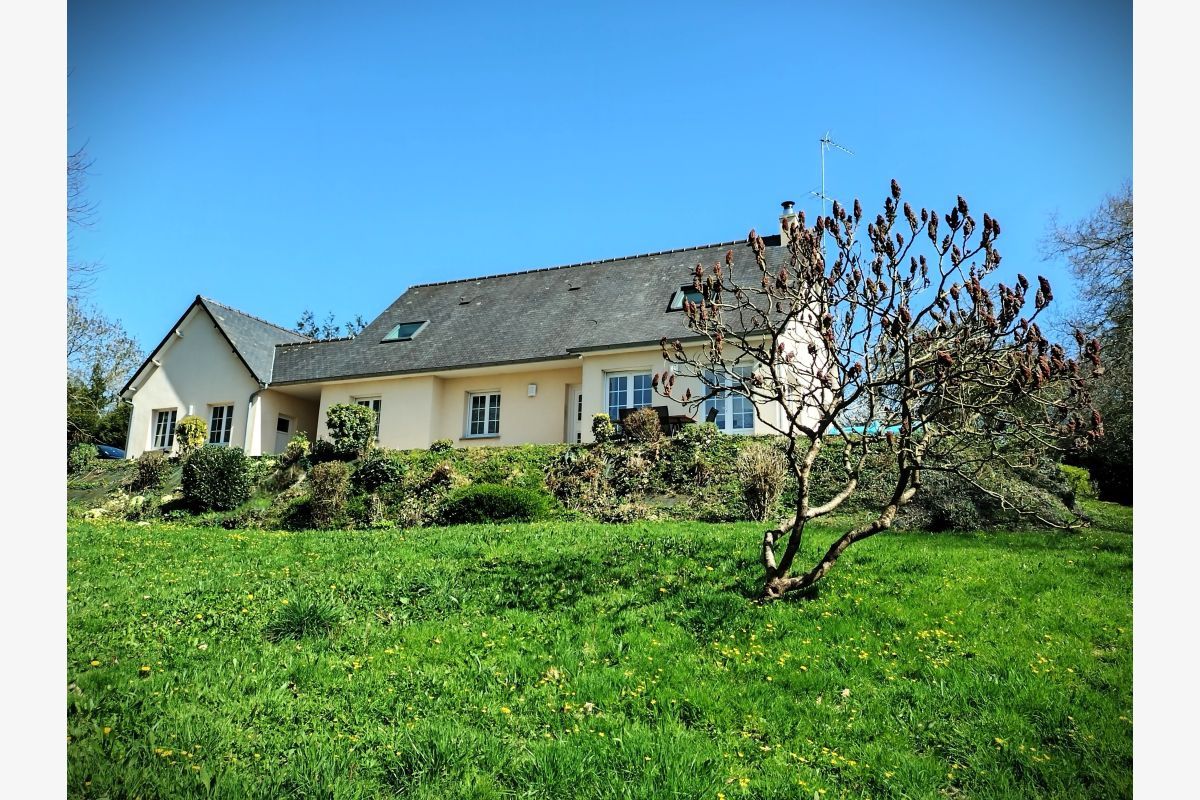 à quelques mn, ds cadre exceptionnel, vds jolie maison conte