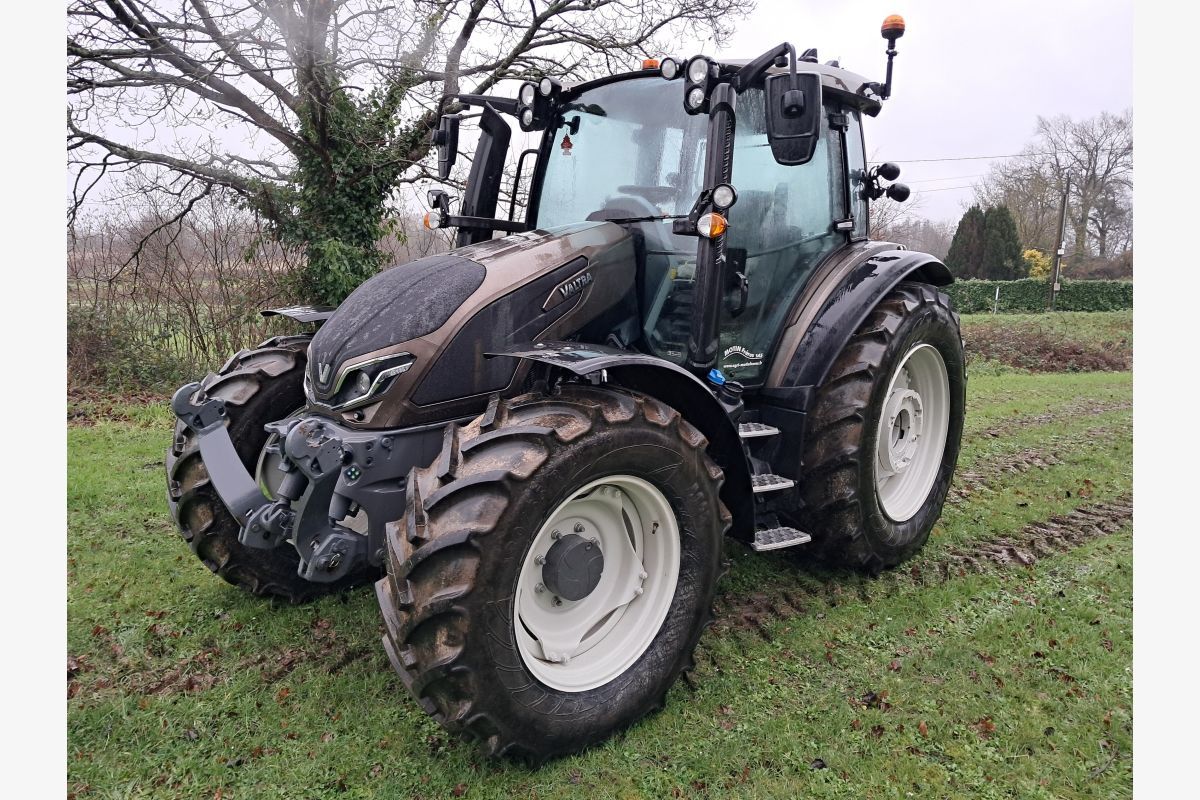 Valtra G135 Versu