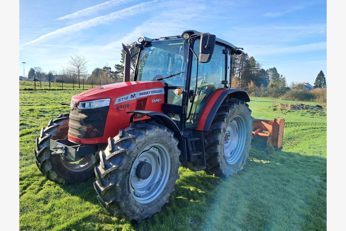 Massey Ferguson 5710M Dyna 4