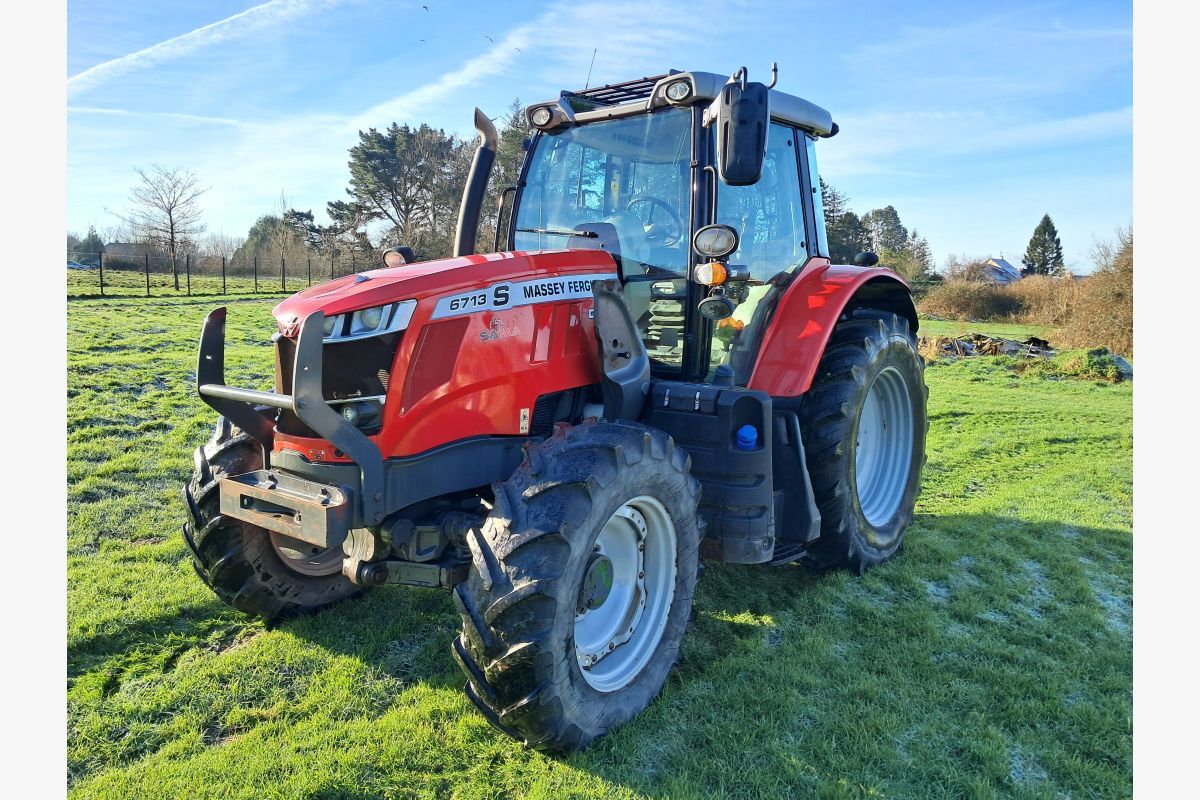 Massey Ferguson 6713S