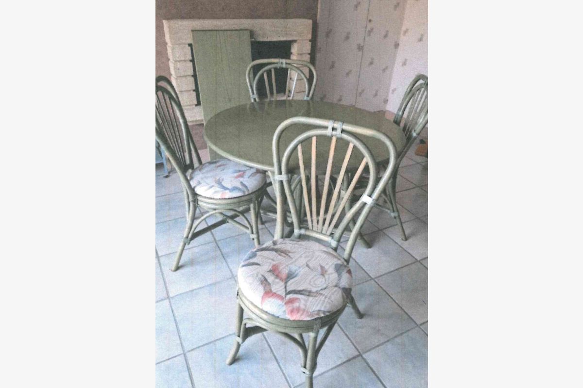 Table + 4 chaises + rallonge