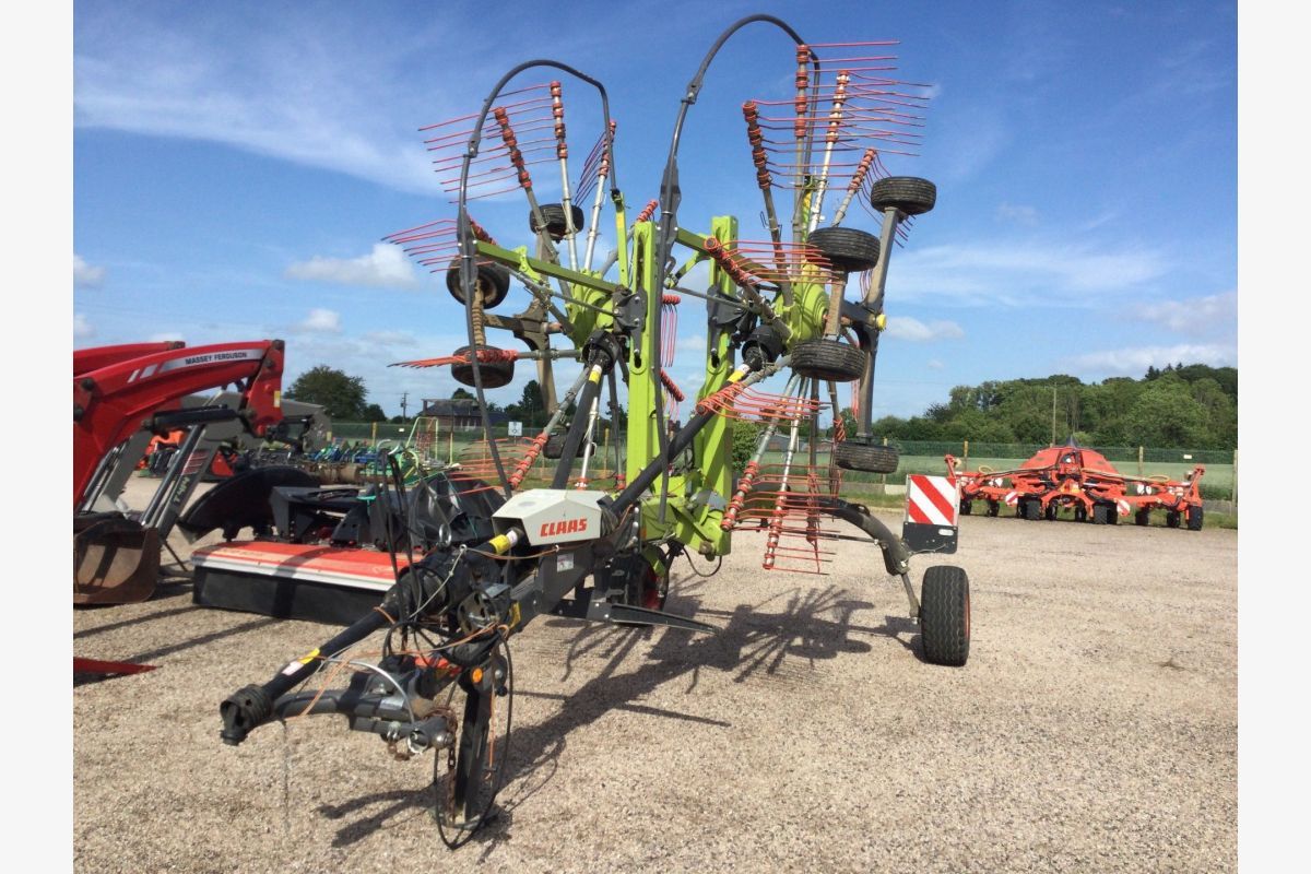 Andaineur Claas Liner 2700