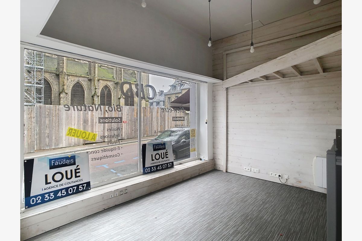 loue local comm., au coeur de la ville, de 25.49 m2, lumin.