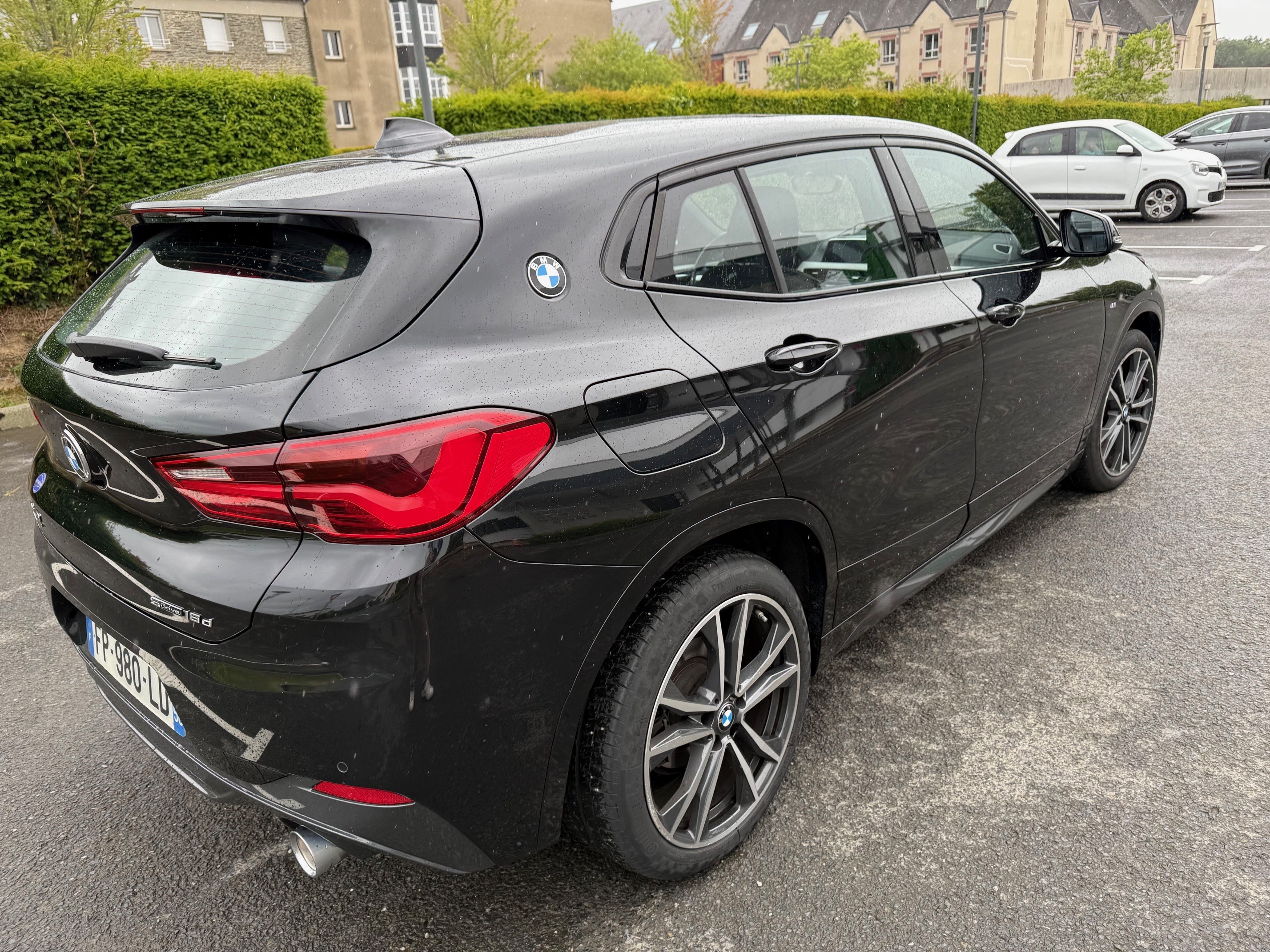 X2, sport