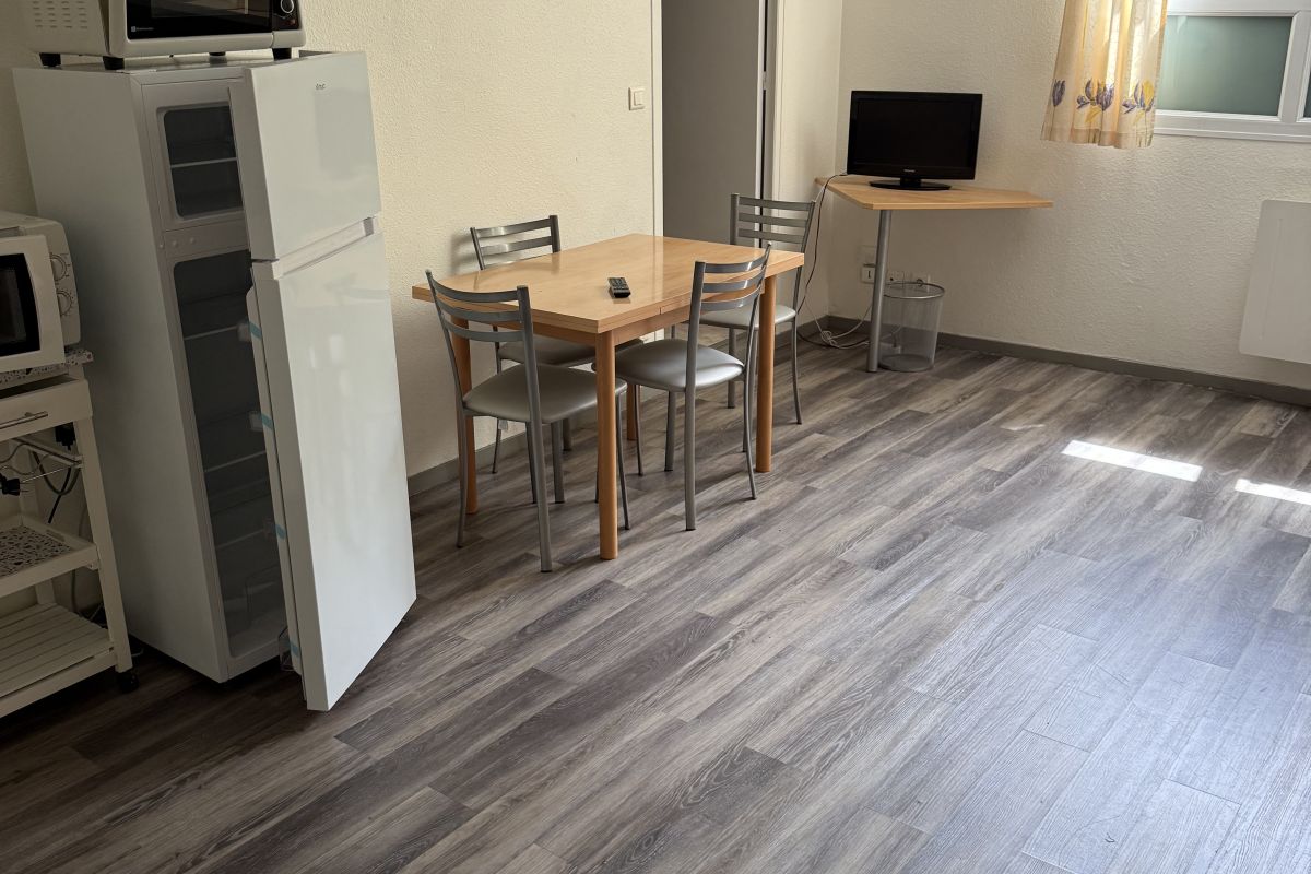 À louer, appartement t2 meublé hyper centre de reims 