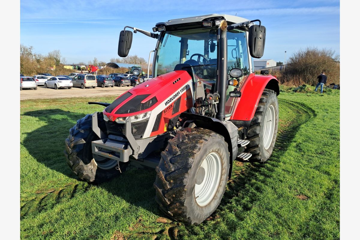Massey Ferguson 5S 115