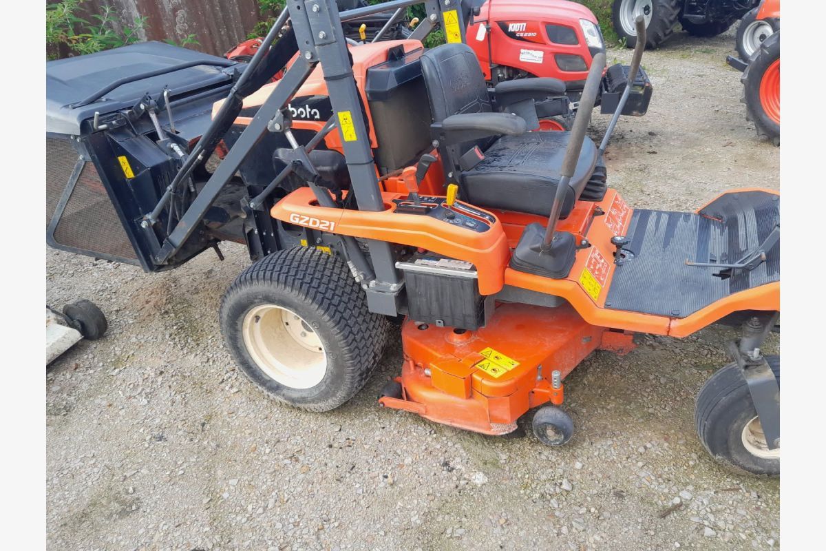Tondeuse Kubota GZD21HD