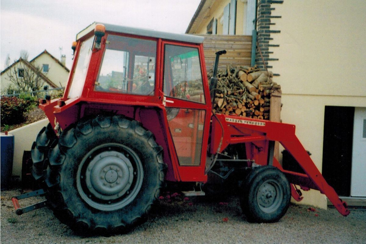 Massey Ferguson 260