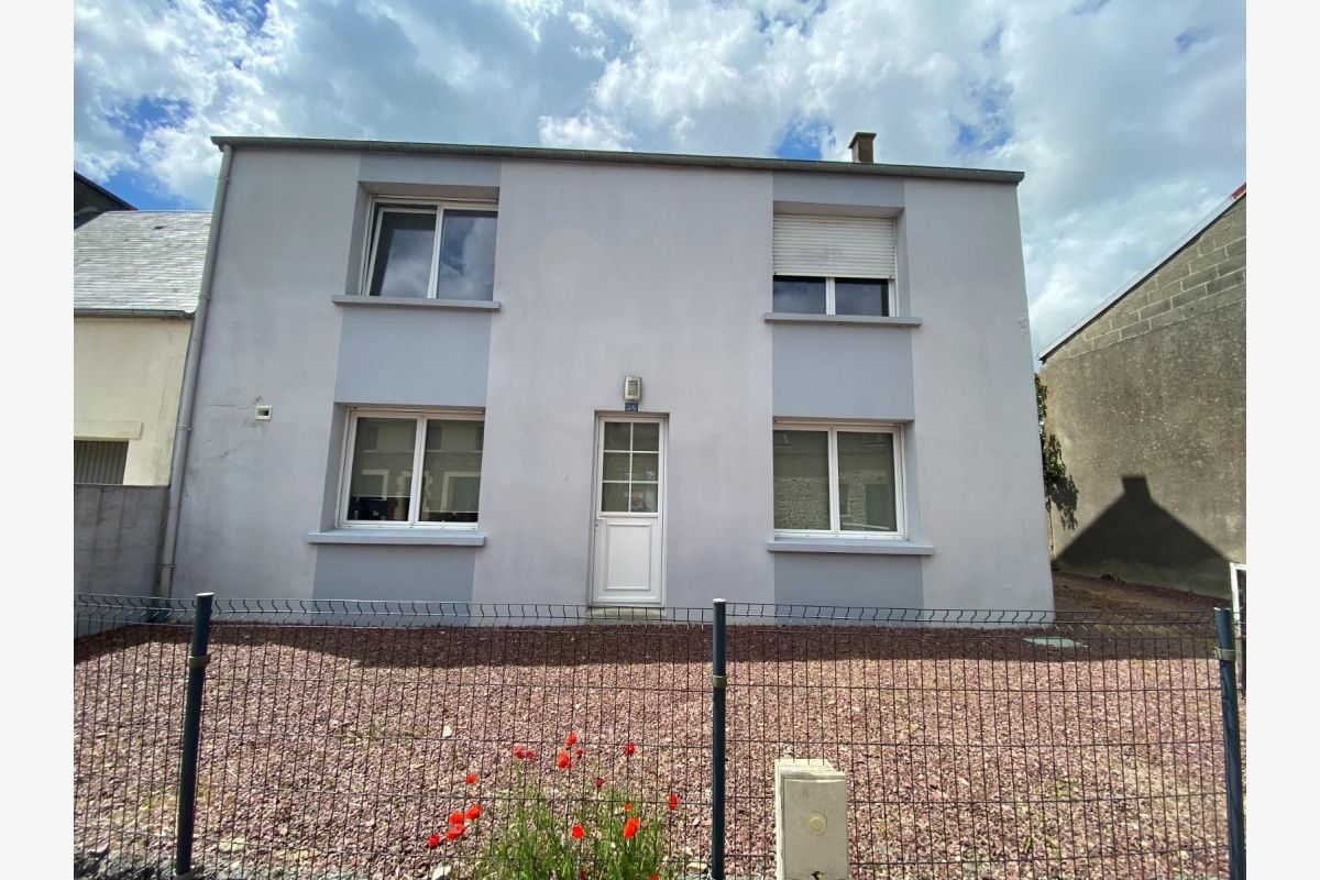 vds charmante maison av. locataire, cpt entrée sur gd séj. l