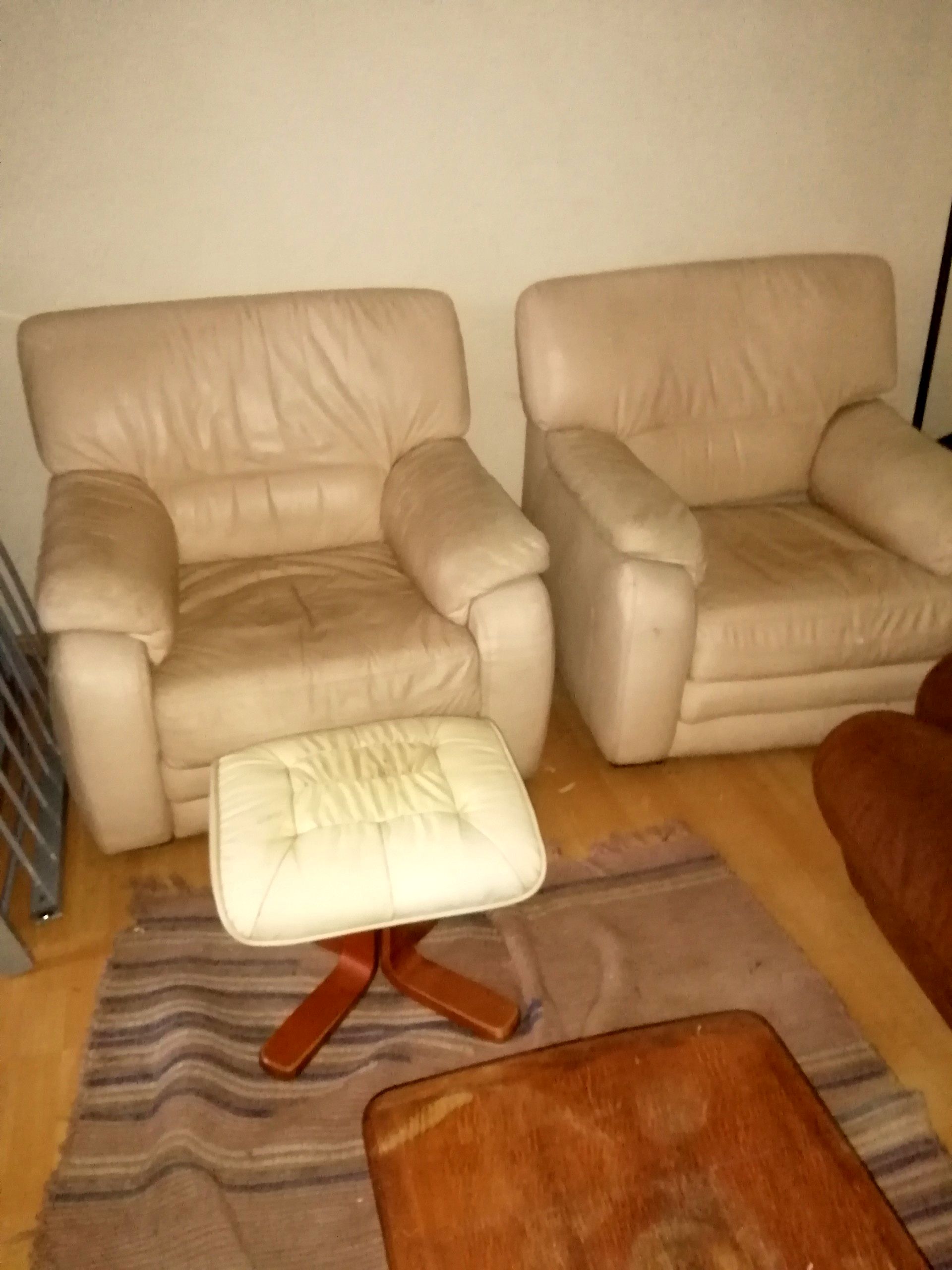 2 fauteuils cuir