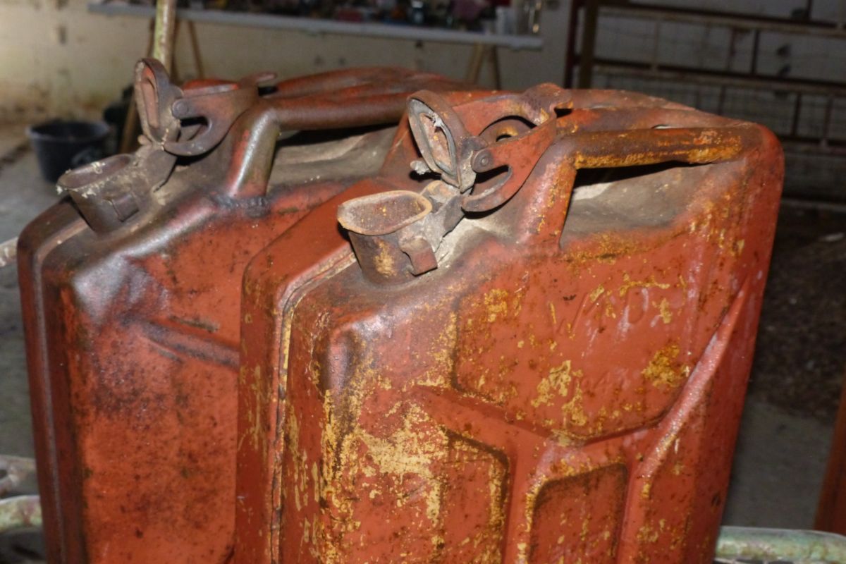 2 jerrycans WD 1943