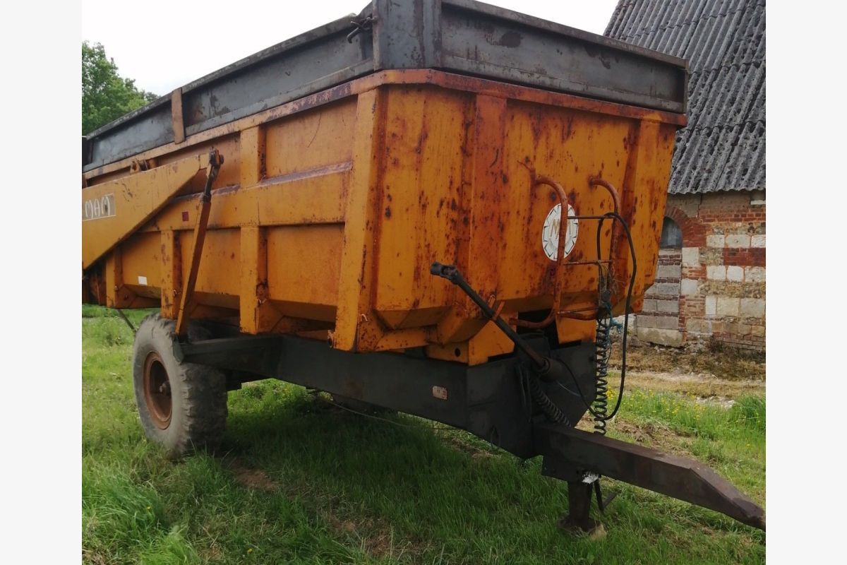 Benne MAM 8 tonnes