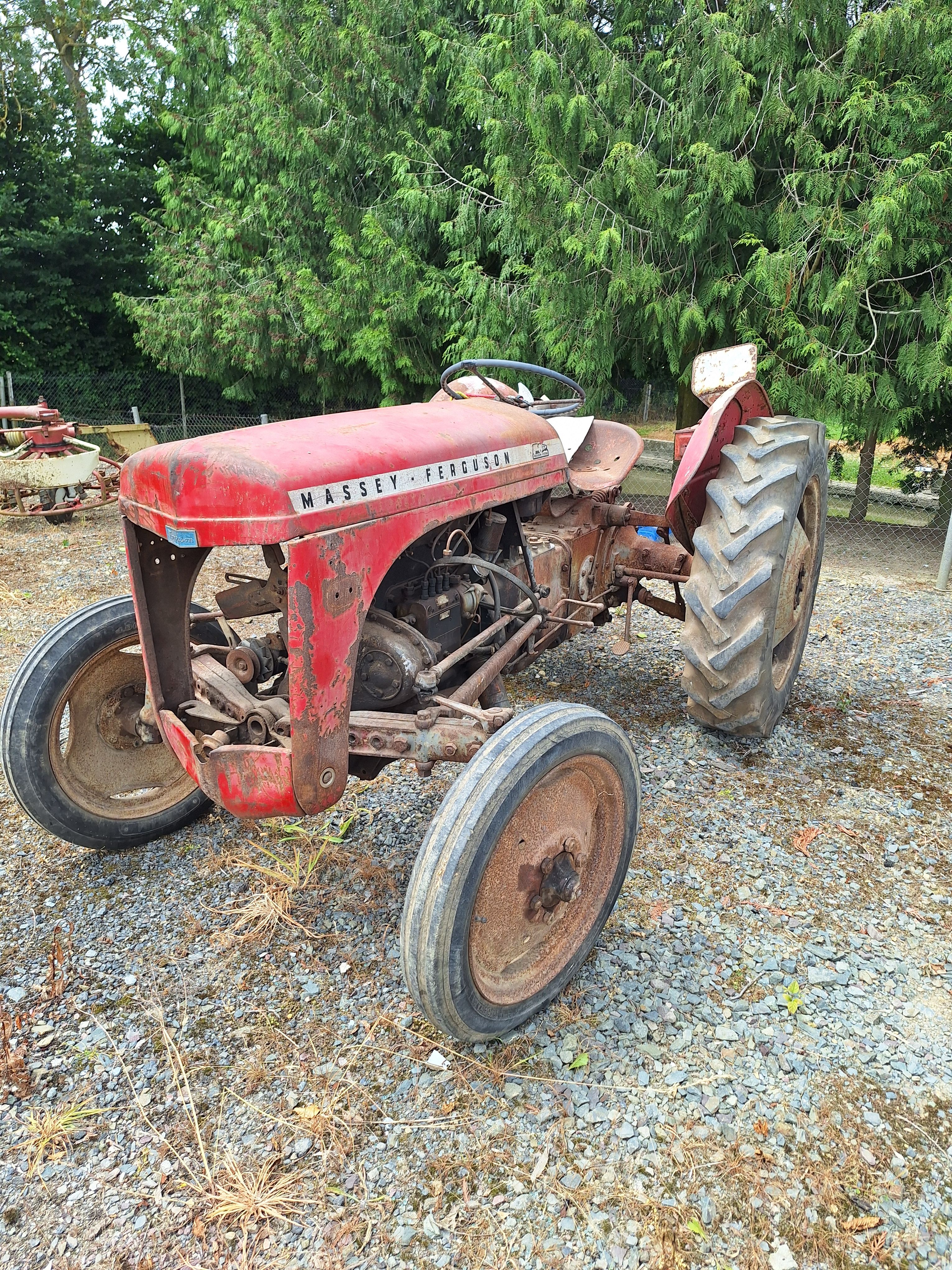 Tracteur Massey-Ferguson T30