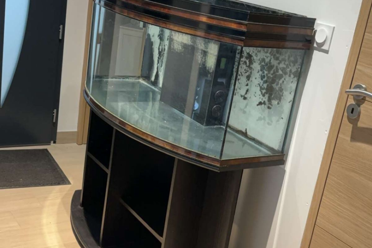 Aquarium 350 litres