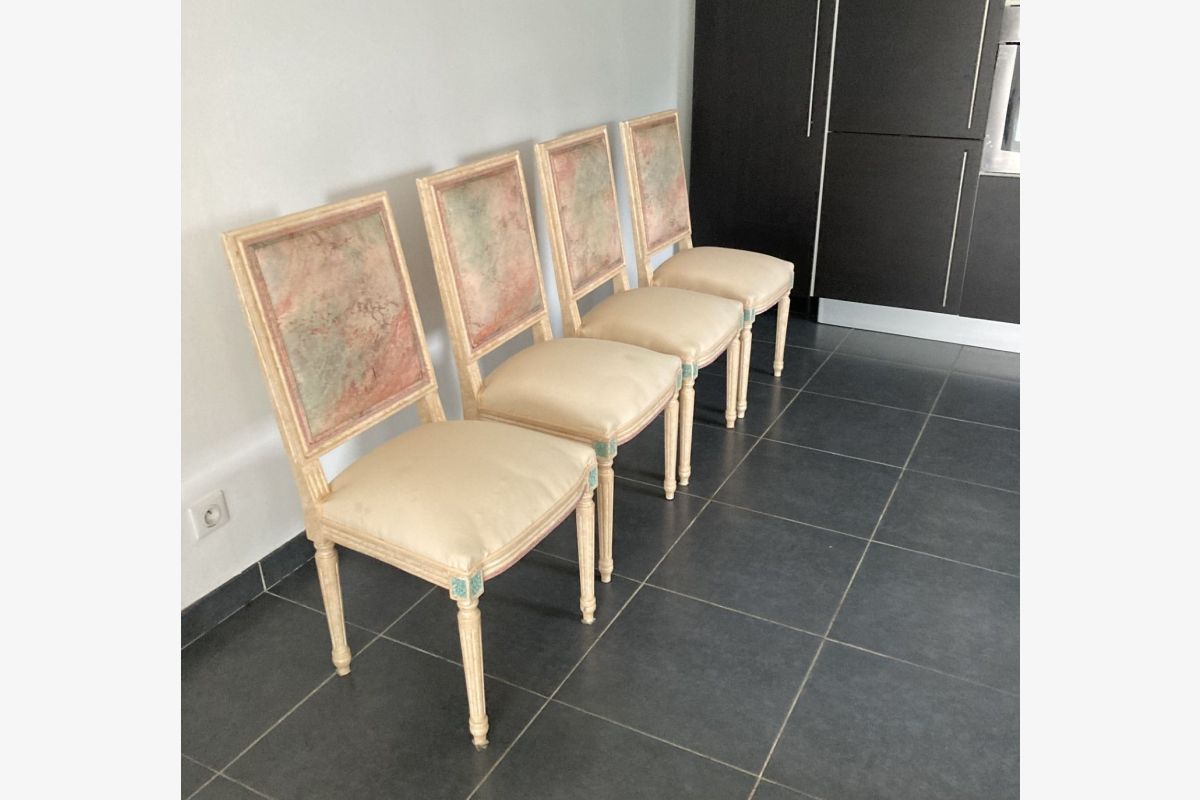 4 chaises