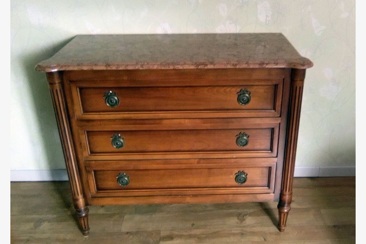 Commode ancienne