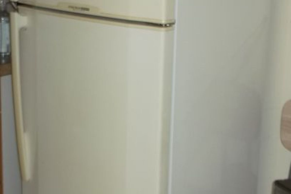 Vends réfrigérateur congélateur