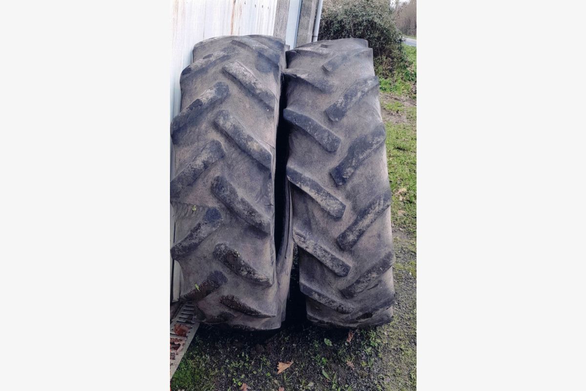 Pneus tracteur arrière