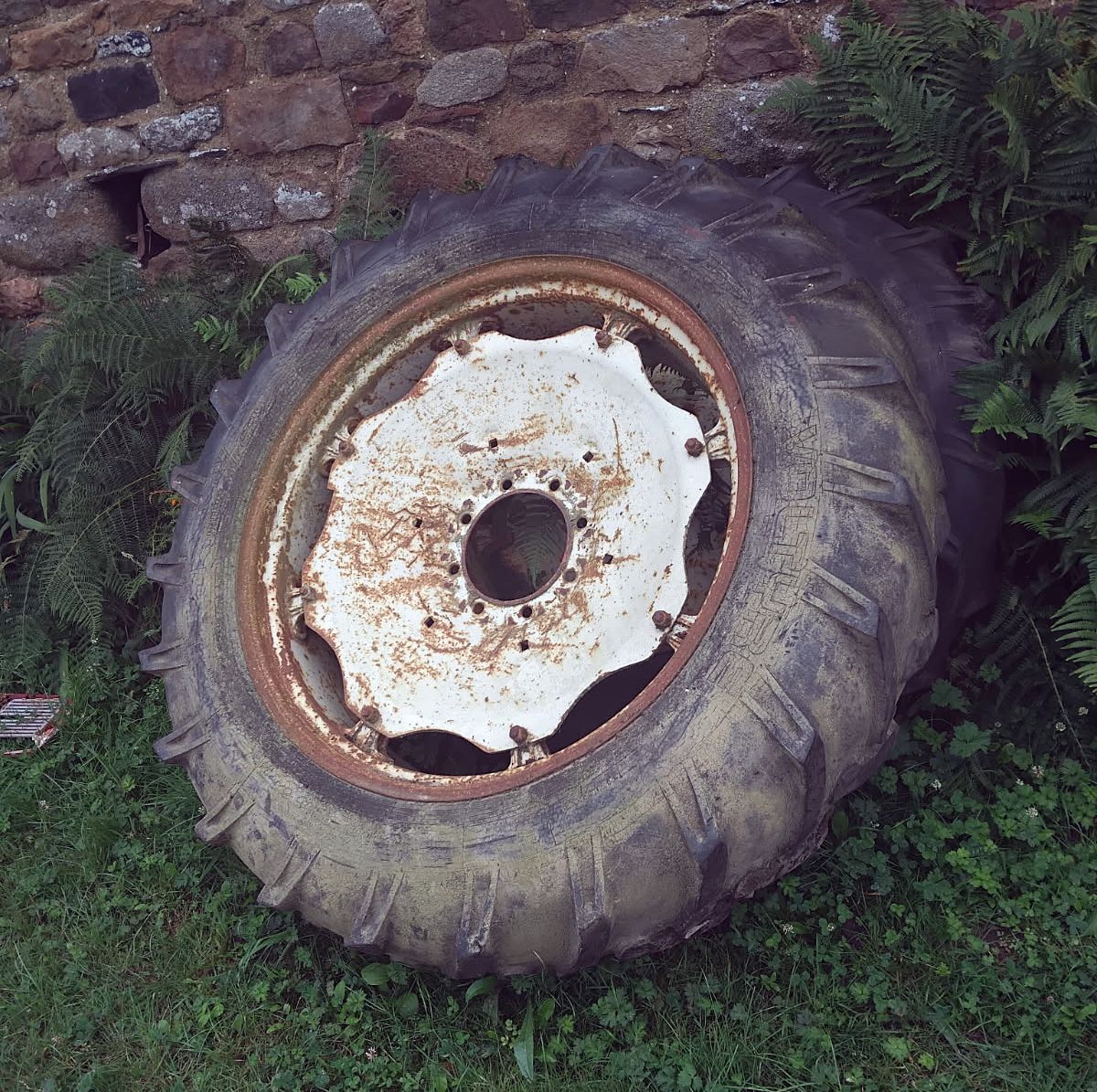 2 roues compète de tracteur