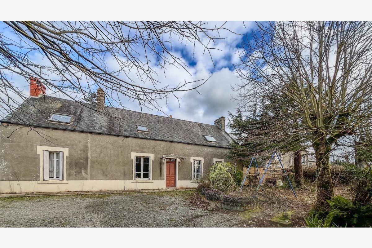 sur les hauteurs d'Agon, proche bourg et comm., vds maison à