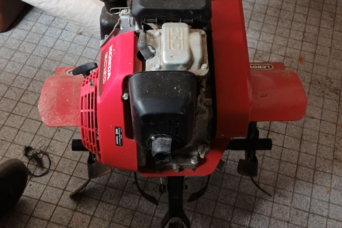 Motobineuse